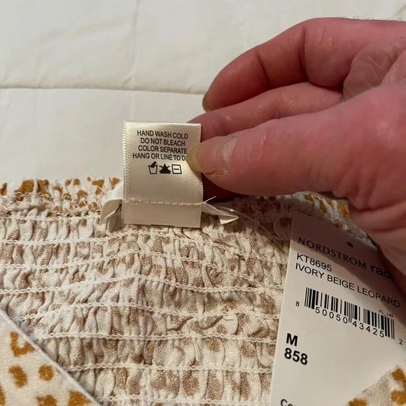 URBAN Romantics Tan Puff Sleeve Cropped Blouse - Picture 4 of 4